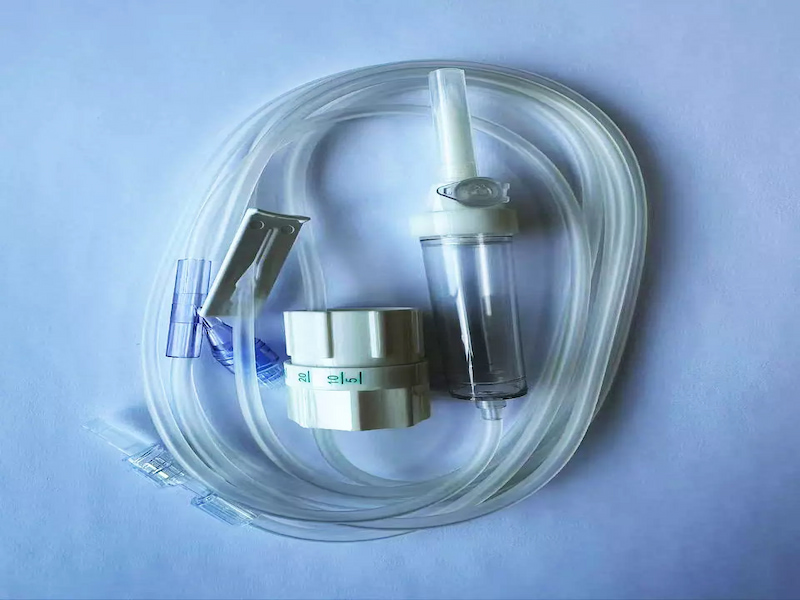 Infusion connector for intravenous solution with dispenser